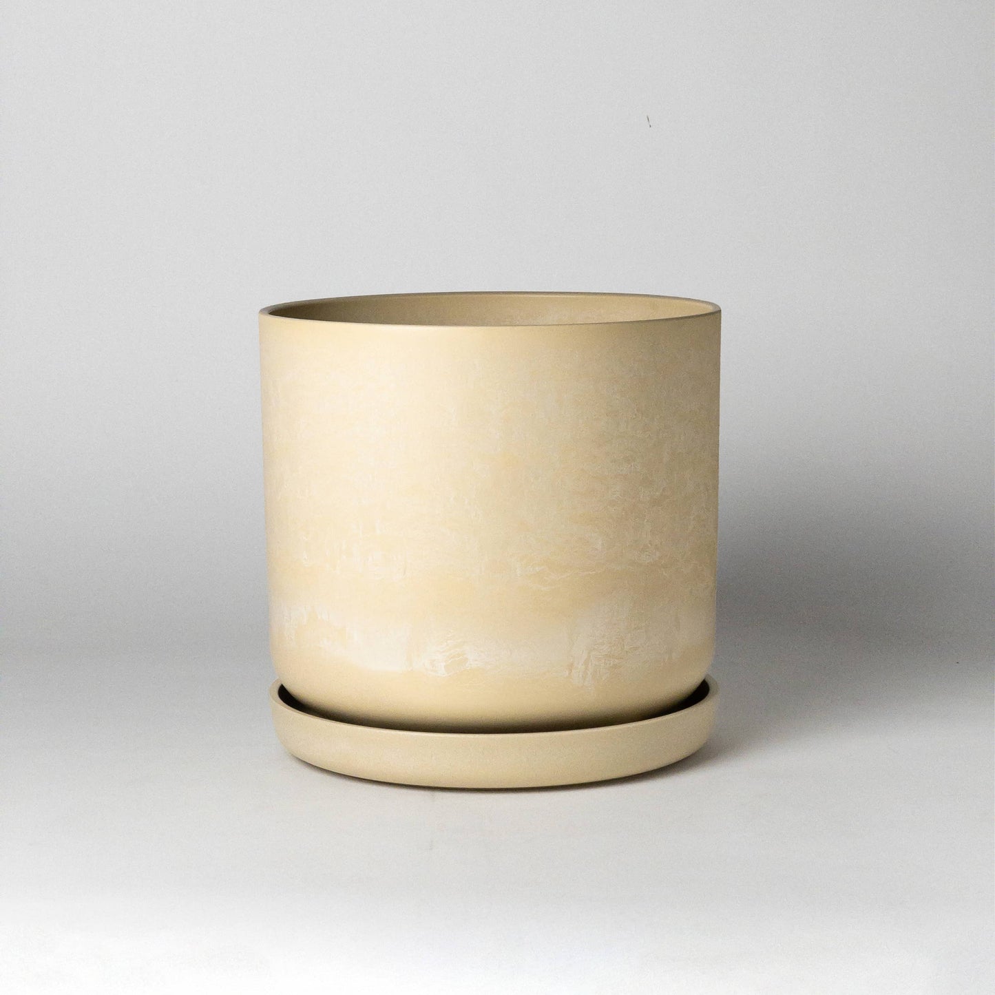 9” Signature Stone Planter & Saucer | Earth Tones: Black