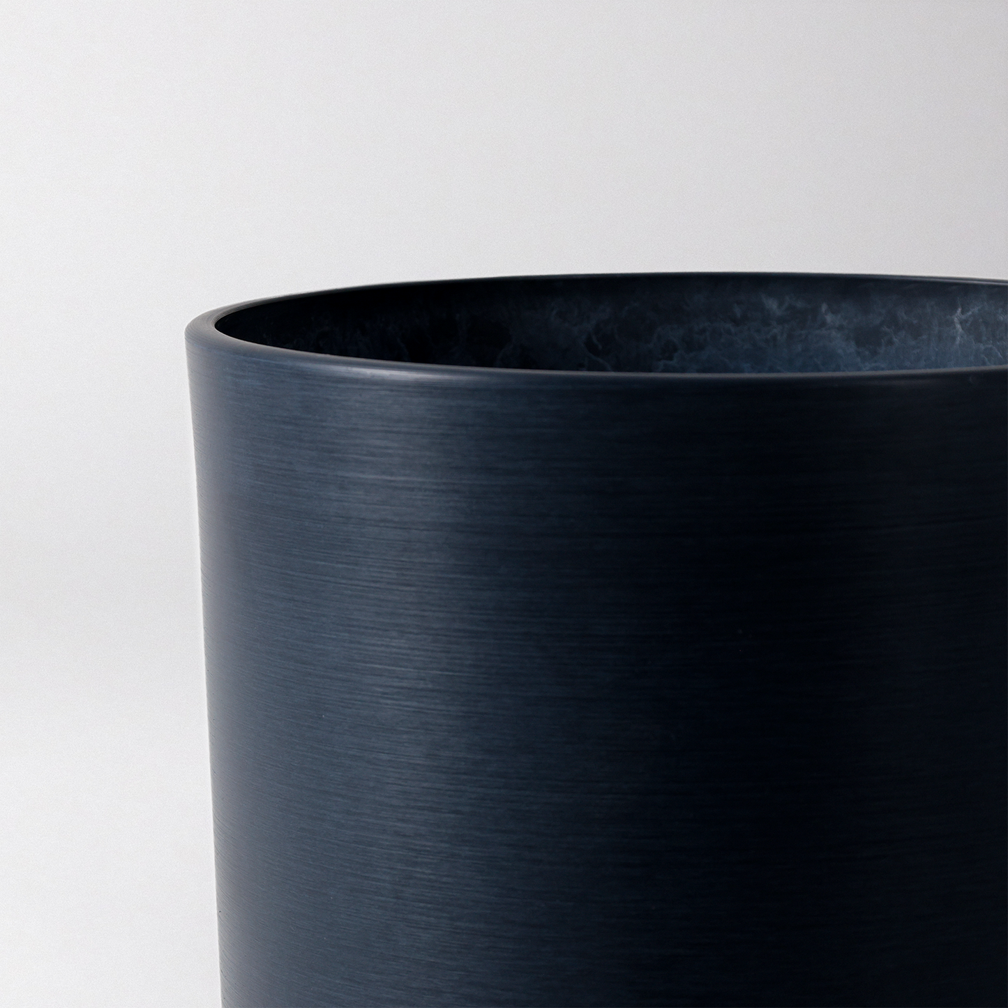 9” Signature Stone Planter & Saucer | Earth Tones: Black