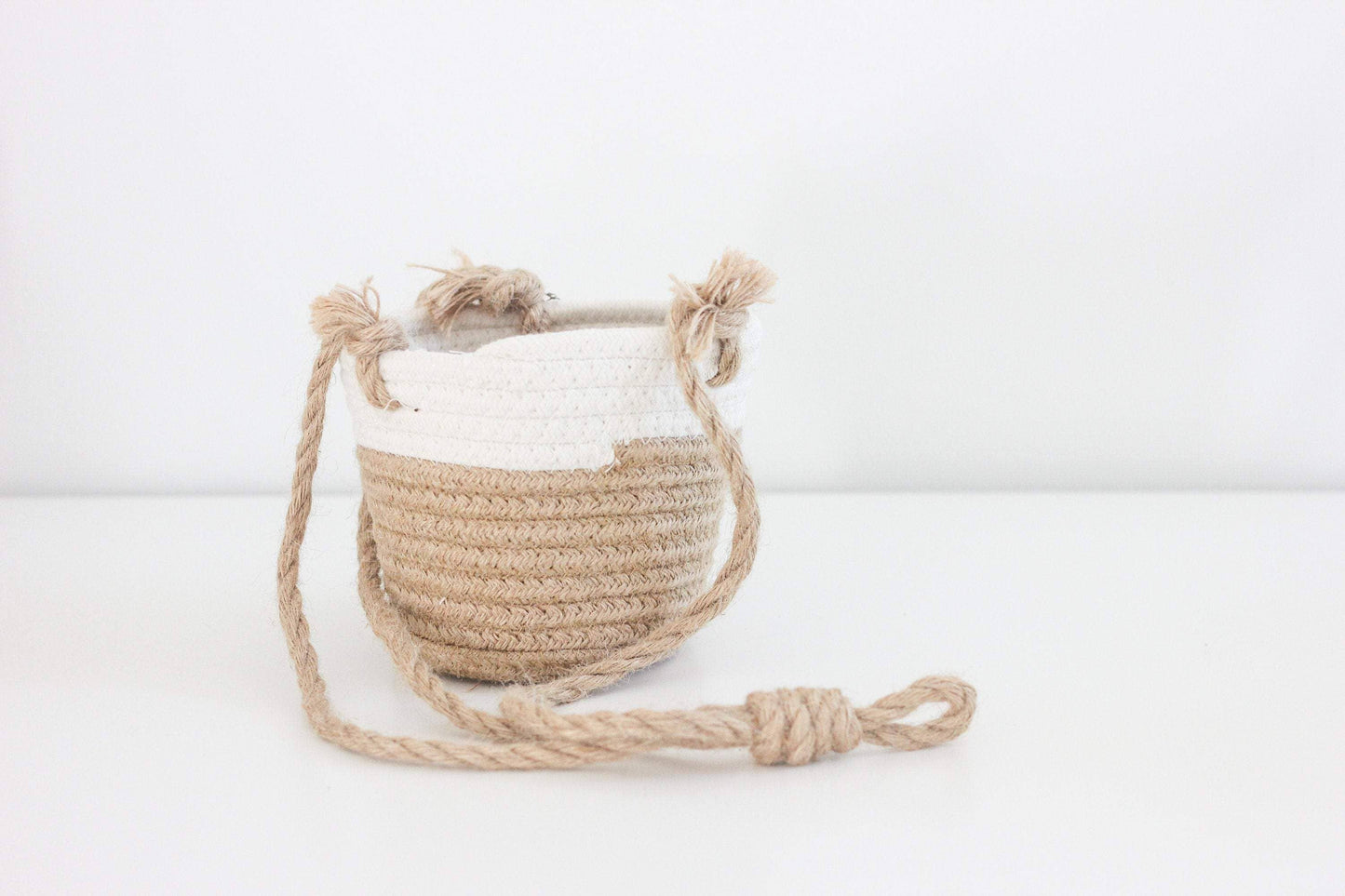 Medium Beige and White Cotton Rope Hanging Planter Basket: 7"