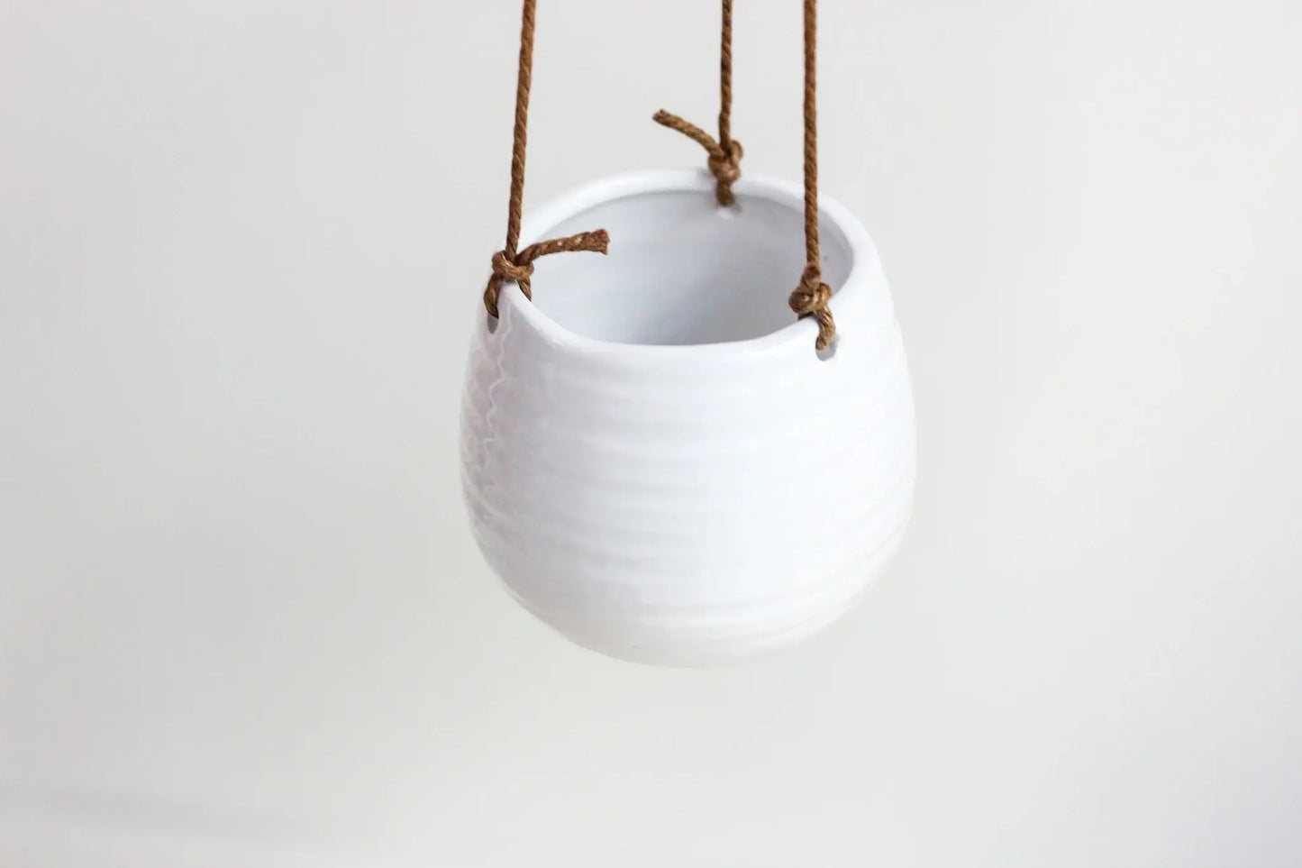 Large Ribbed Glossy White Ceramic Hanging Planter Pot: 7